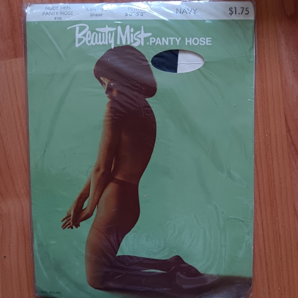 Lot of 9 Pairs of New Vintage Panty Hose Hanes Donna Karan Beauty Mist - Picture 6 of 7